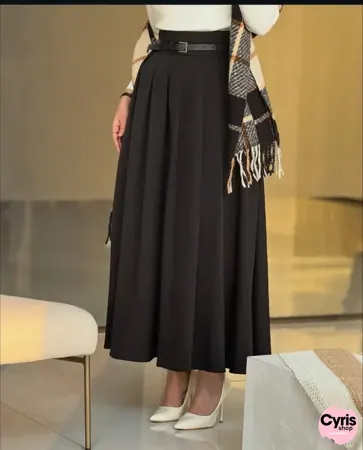Black pleated premium skirt